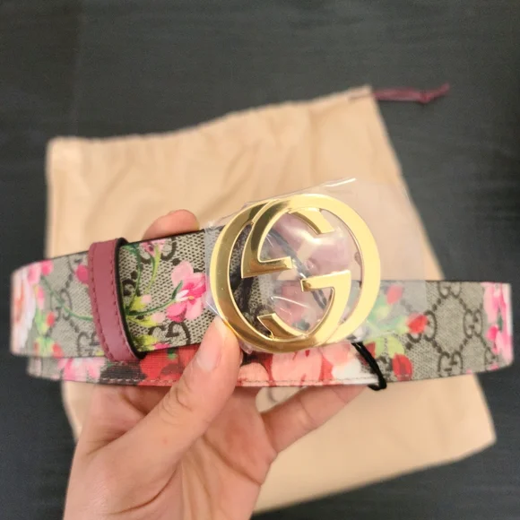 Gucci Pink and Floral Women\'s Belt with Gold Buckle Gucci GG Supreme Monogram Blooms Moon Calfskin Interlocking  main image 2
